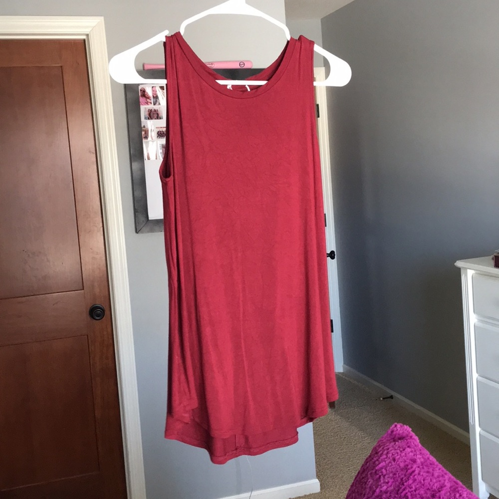 BURGUNDY TANK